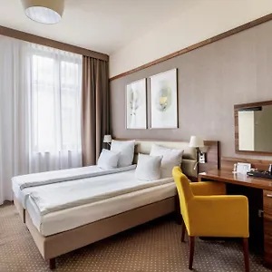 4* Hotel Golden Tulip Center